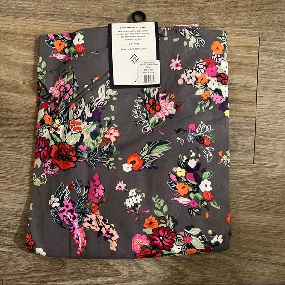 Vera Bradley Apron🤍 - Picture 2 of 3